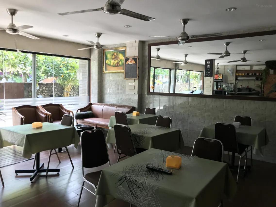 Tuban Torres Accommodation Kuta  Exterior photo